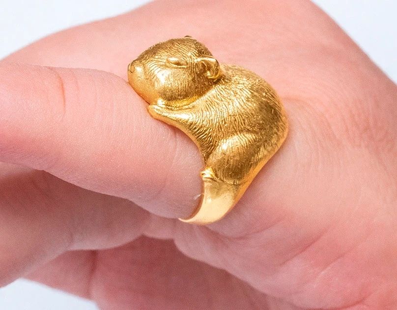 Anillo de chigüiro de la colección de joyería Fauna Llanera, de Jorge Cañas